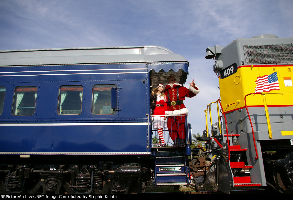 GA 300 SANTA ON THE REAR PLATFORM